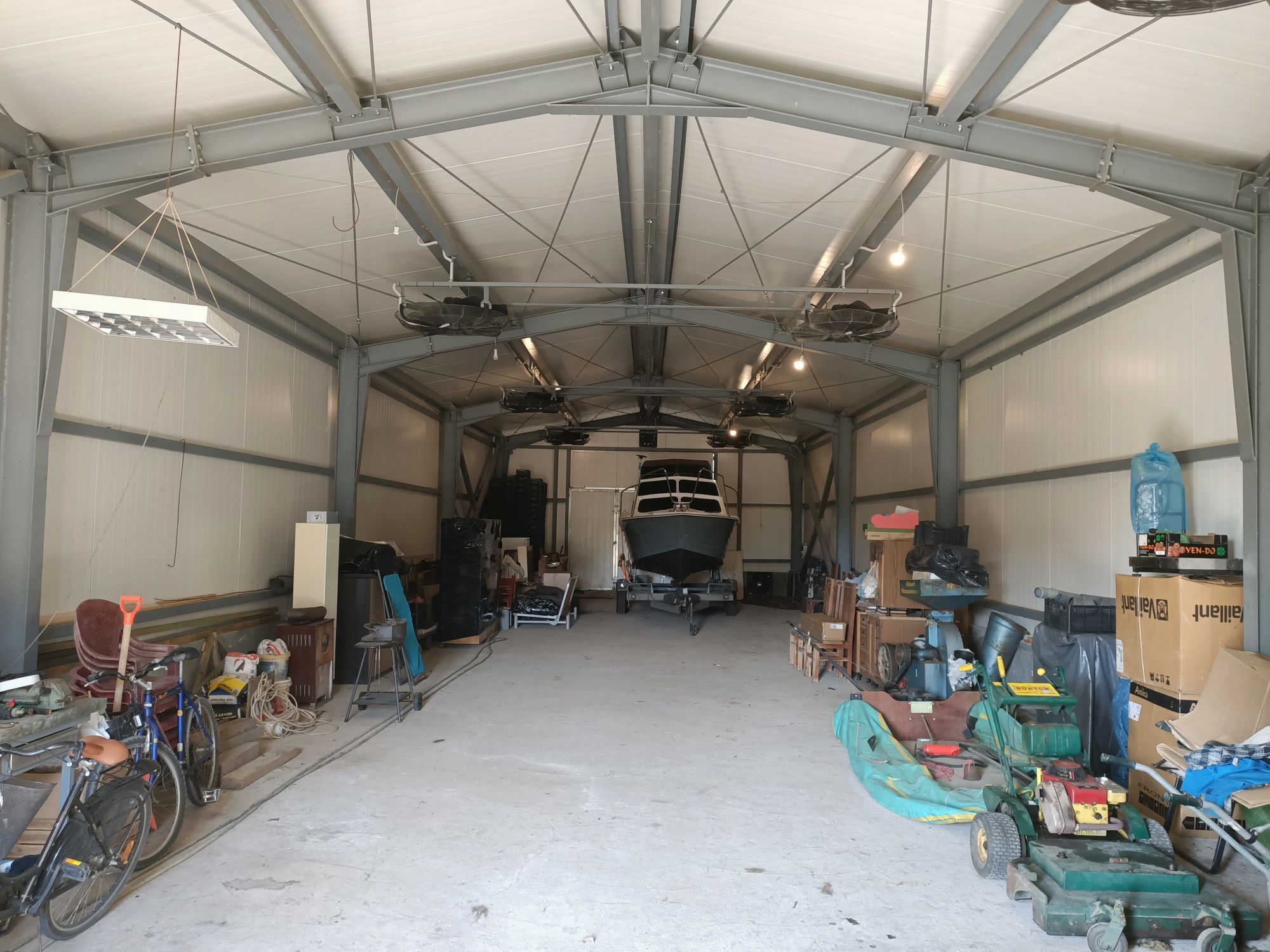 Dom 180m2 + Hala 176m2