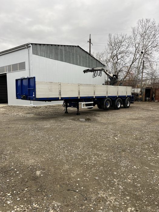 Напівпричіп Pacton з краном Kennis 16.000