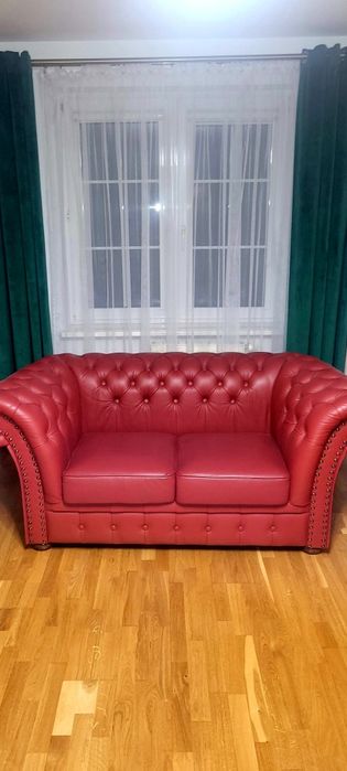 Sofa Chesterfield czerwona/ bordo pikowana skóra naturalna