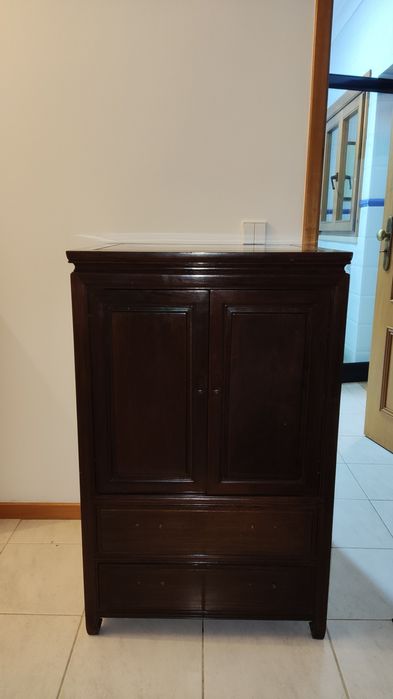 Móvel Oriental em madeira maciça