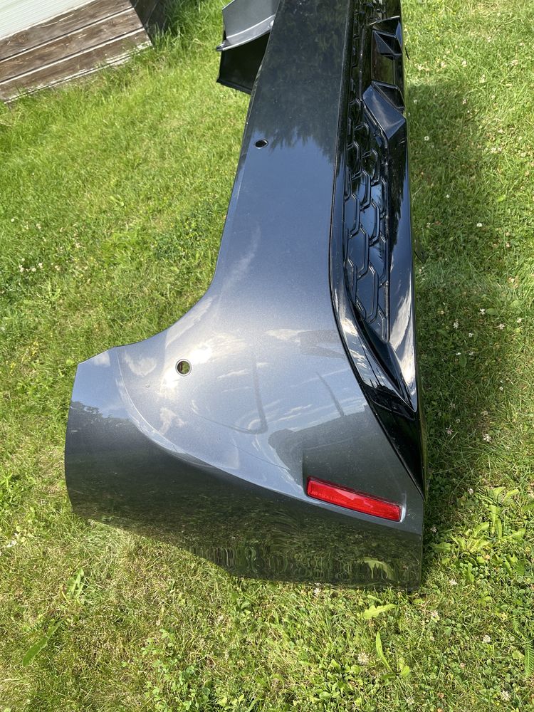 TOYOTA COROLLA LIFT E21 23- zderzak tył tylny kombi 1L0 1G3