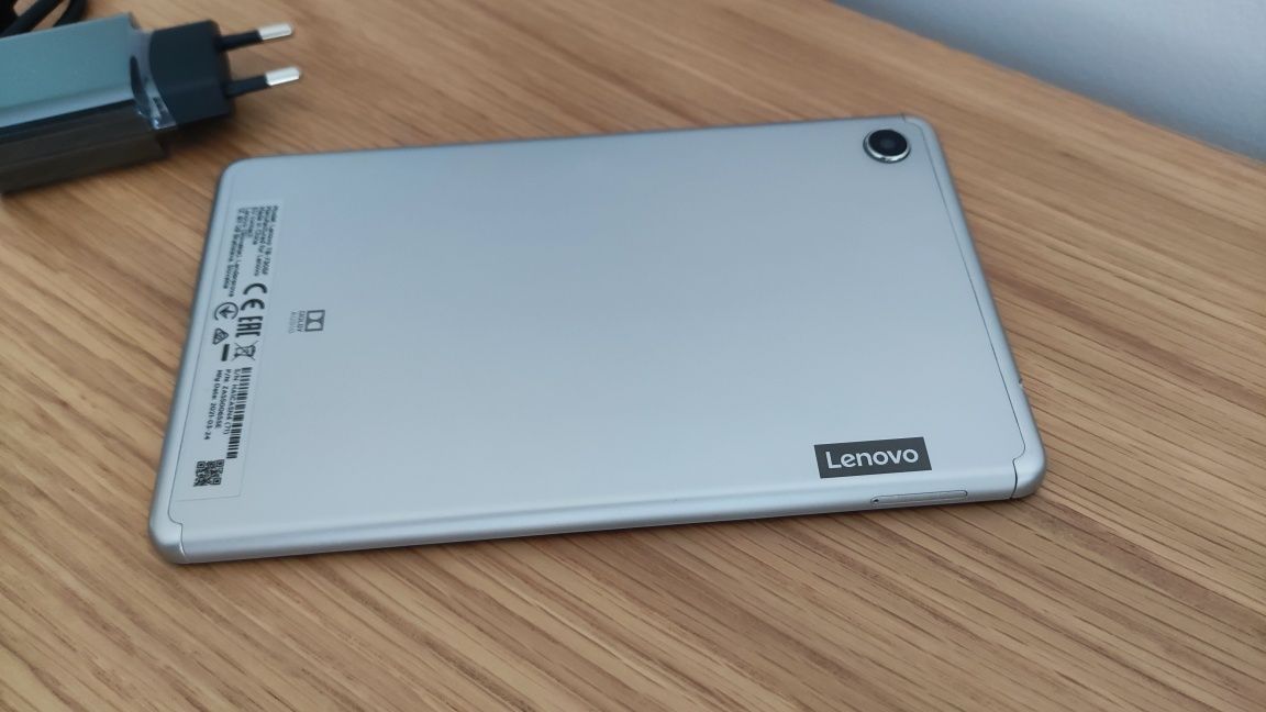 Tablet Lenovo Tab M7 TB-7305F, em caixa