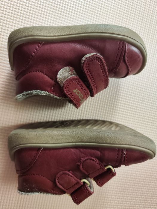 Buty skórzane, ocieplane barefoot 3f rozm. 22
Sukienka do karmienia pi