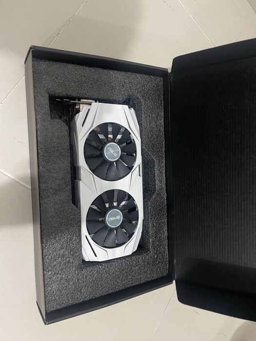 Placa gráfica gtx 1070 asus 8 ddr OC