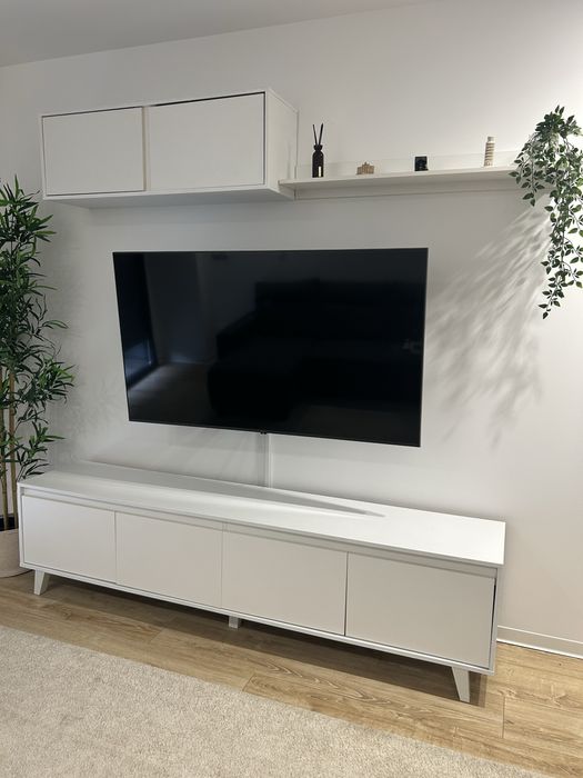 Movel de tv e mesa de sala