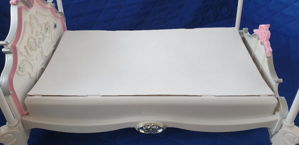 Disney Princess & Me Royal Canopy Bed-Królewskie łóżko z baldachimem 2