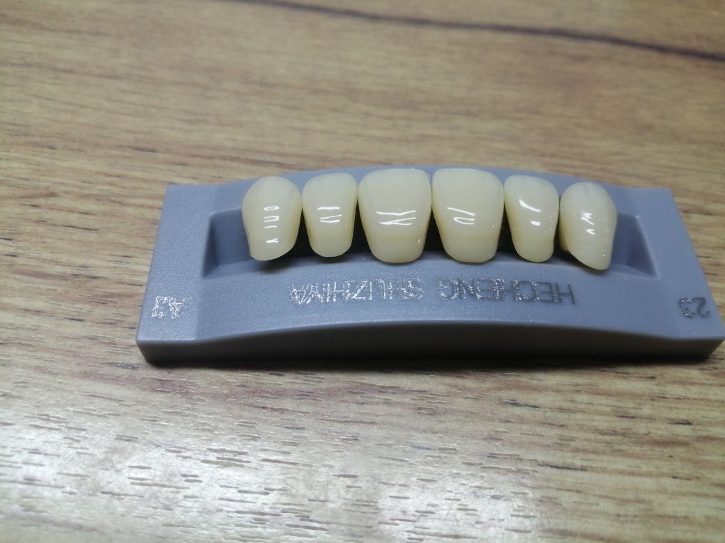 Акрилові гарнітури зубів, зуботехнічні