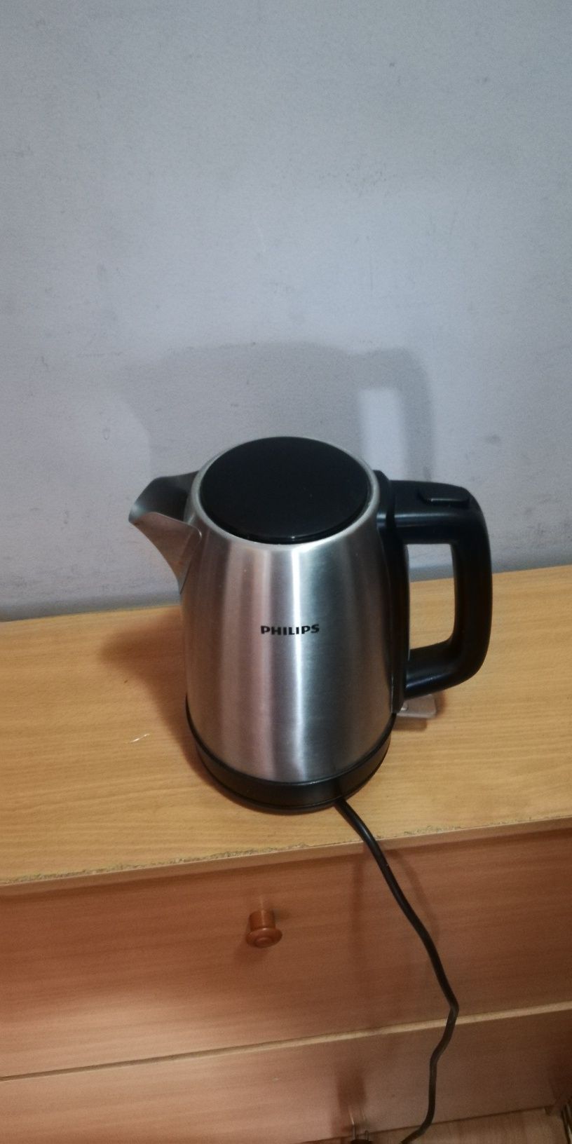 Vendo cafeteria electrica de metal Inox, para aquecer água