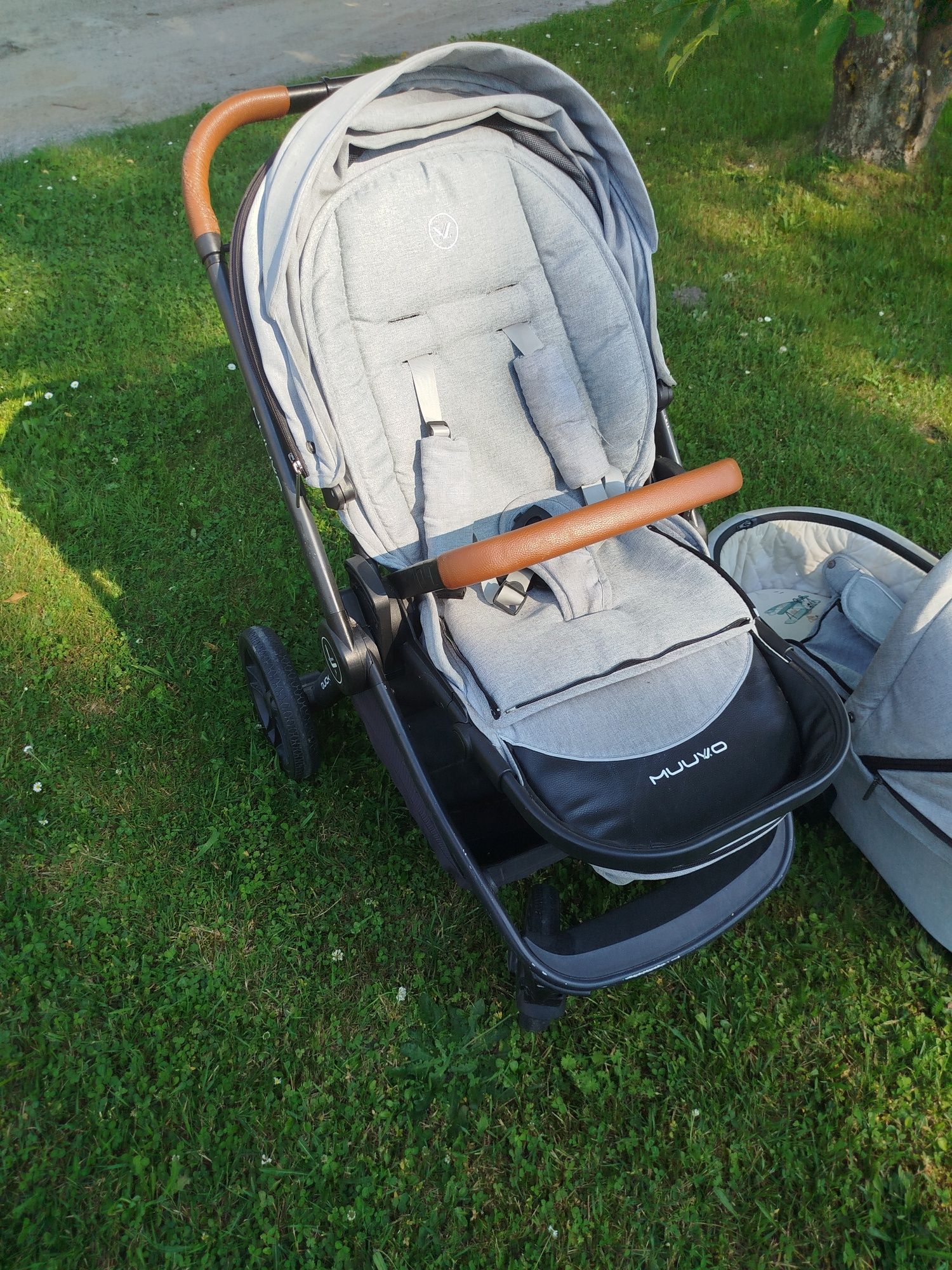 Wózek muuvo quick 2w1 plus fotelik i baza