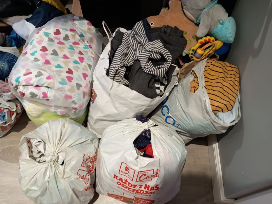 Ubranka niemowlęce rozmiar 74