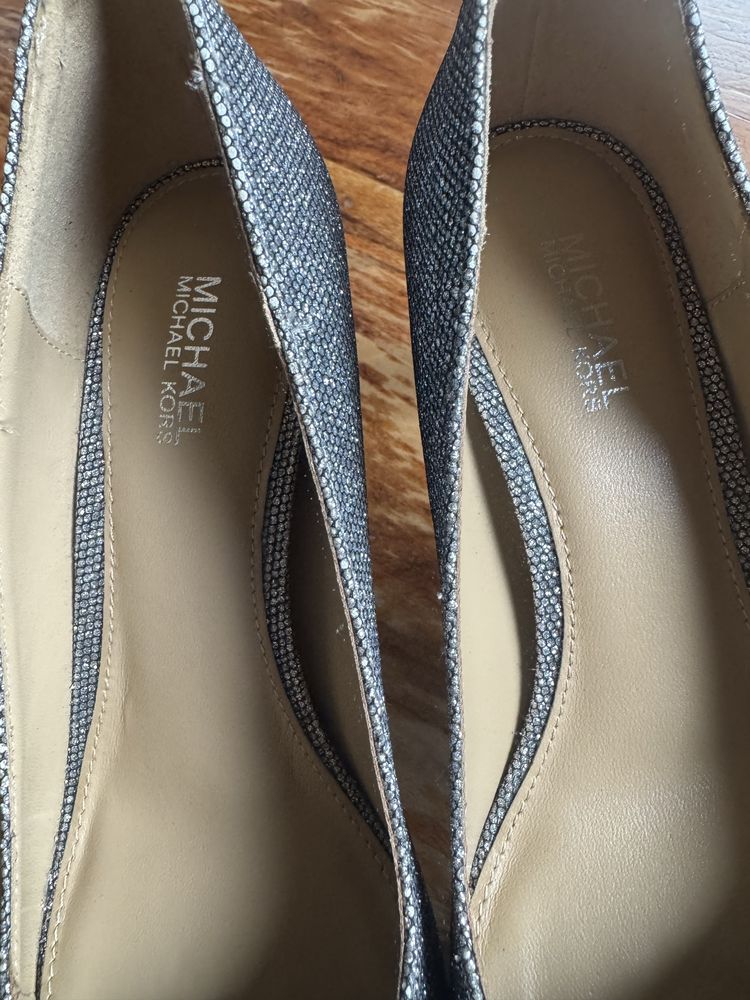 Srebrne szpilki Michael Kors rozmiar 36 ( wypadają na większe)