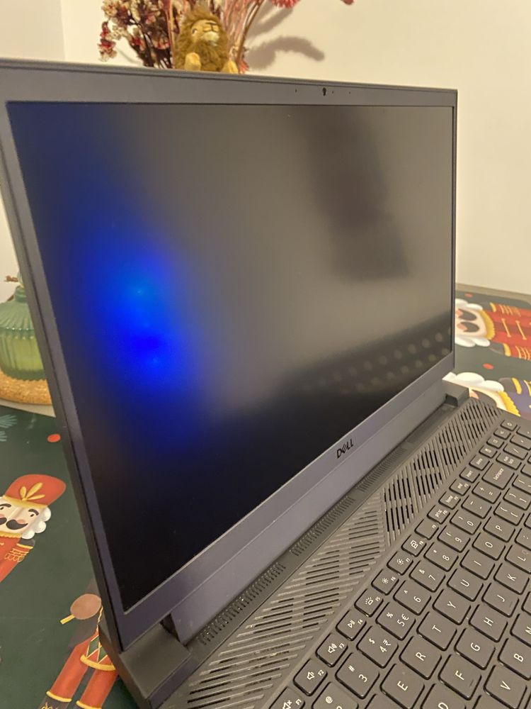 Laptop gamingowy Dell Inspiron G15