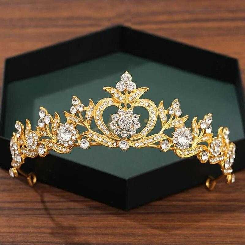 Złota korona / diadem ślubny z diamentami