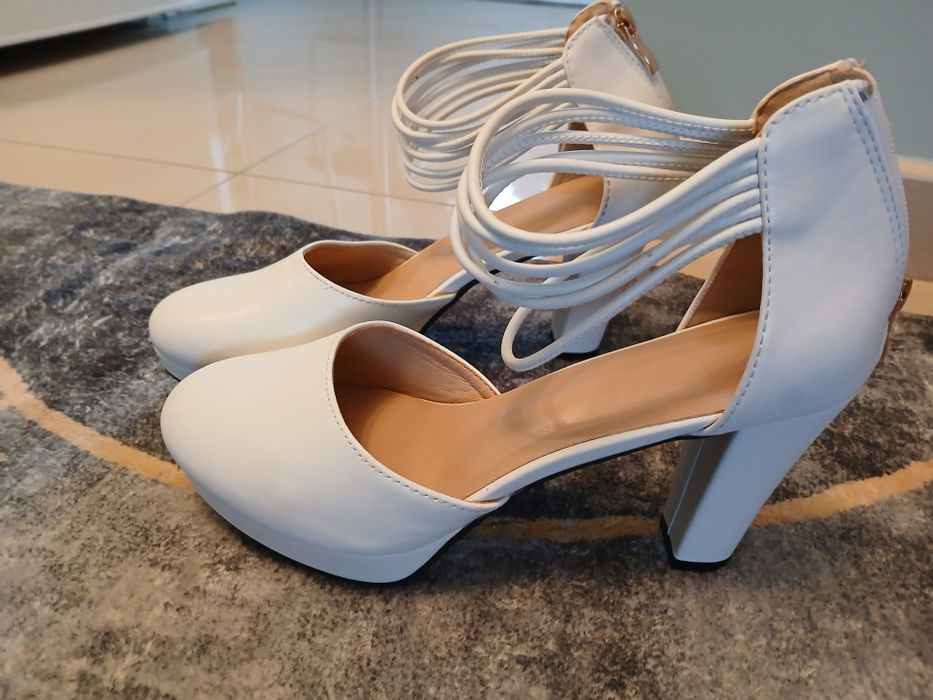 Białe Damskie buty Rozmiar 7/40