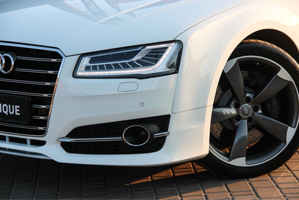 Продам Audi S8 2014