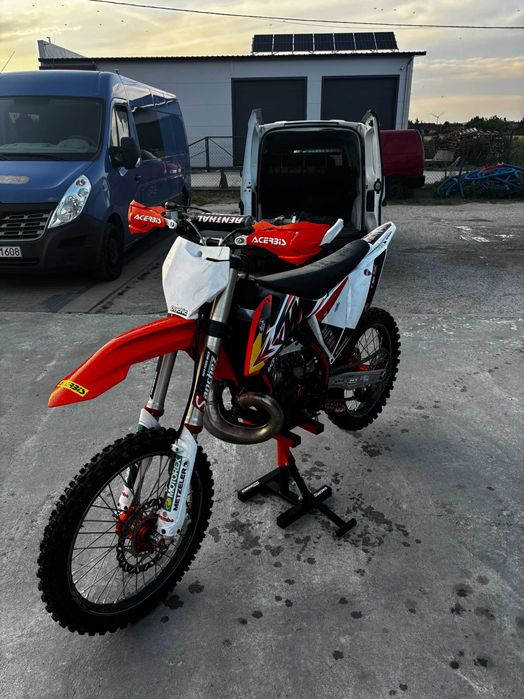 KTM SX 250 cm3. .