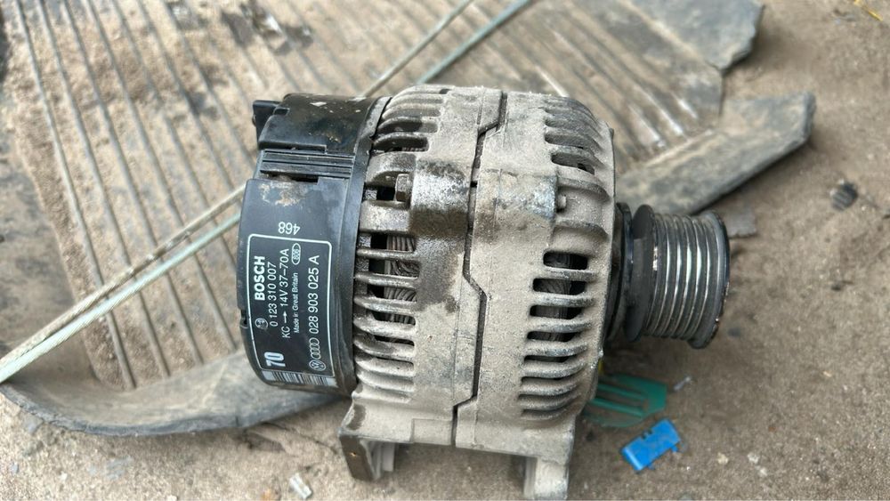 Оригінальний vag генератор BOSCH 0123310007