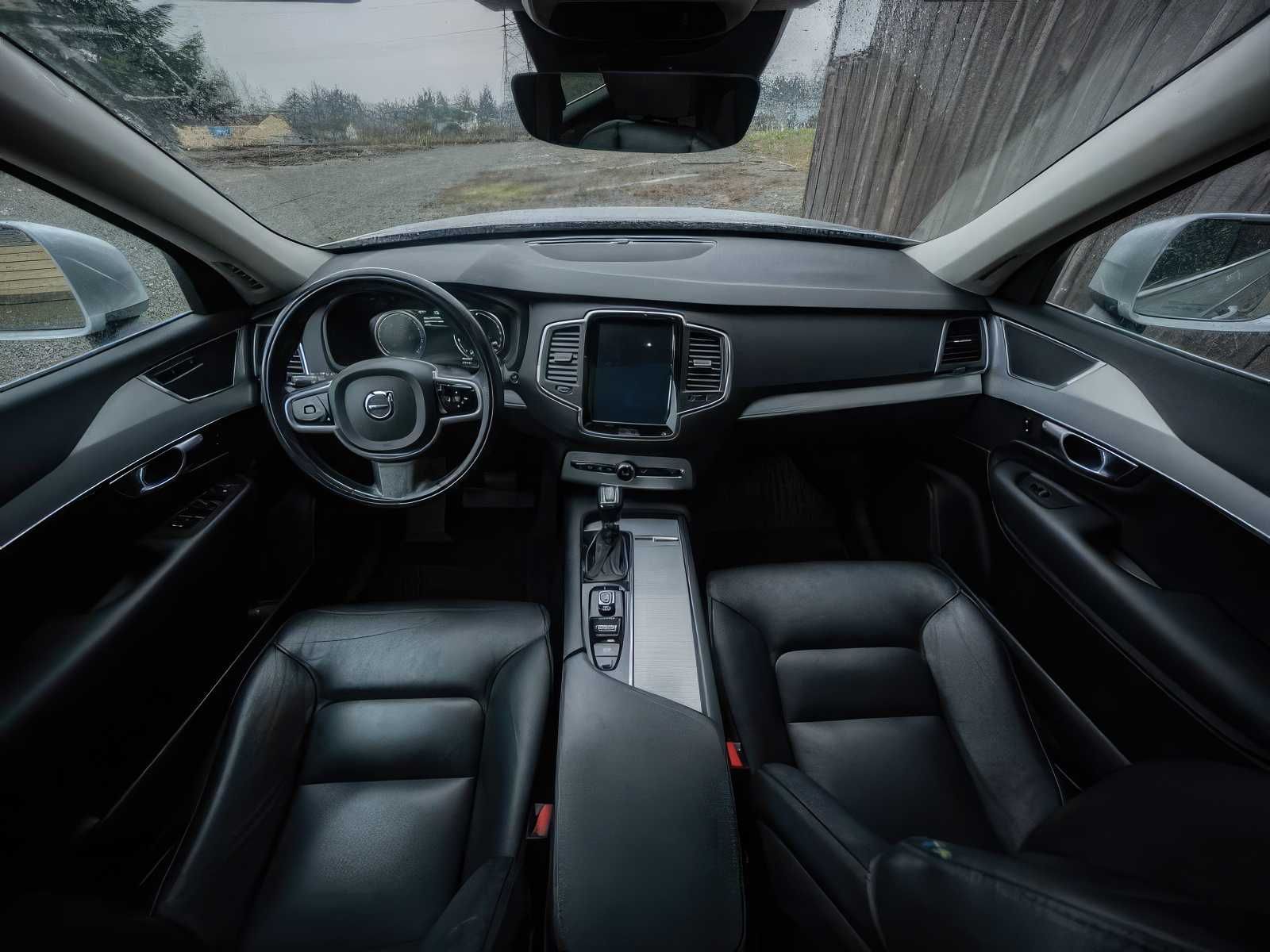 2018 Volvo XC90 T5 Momentum