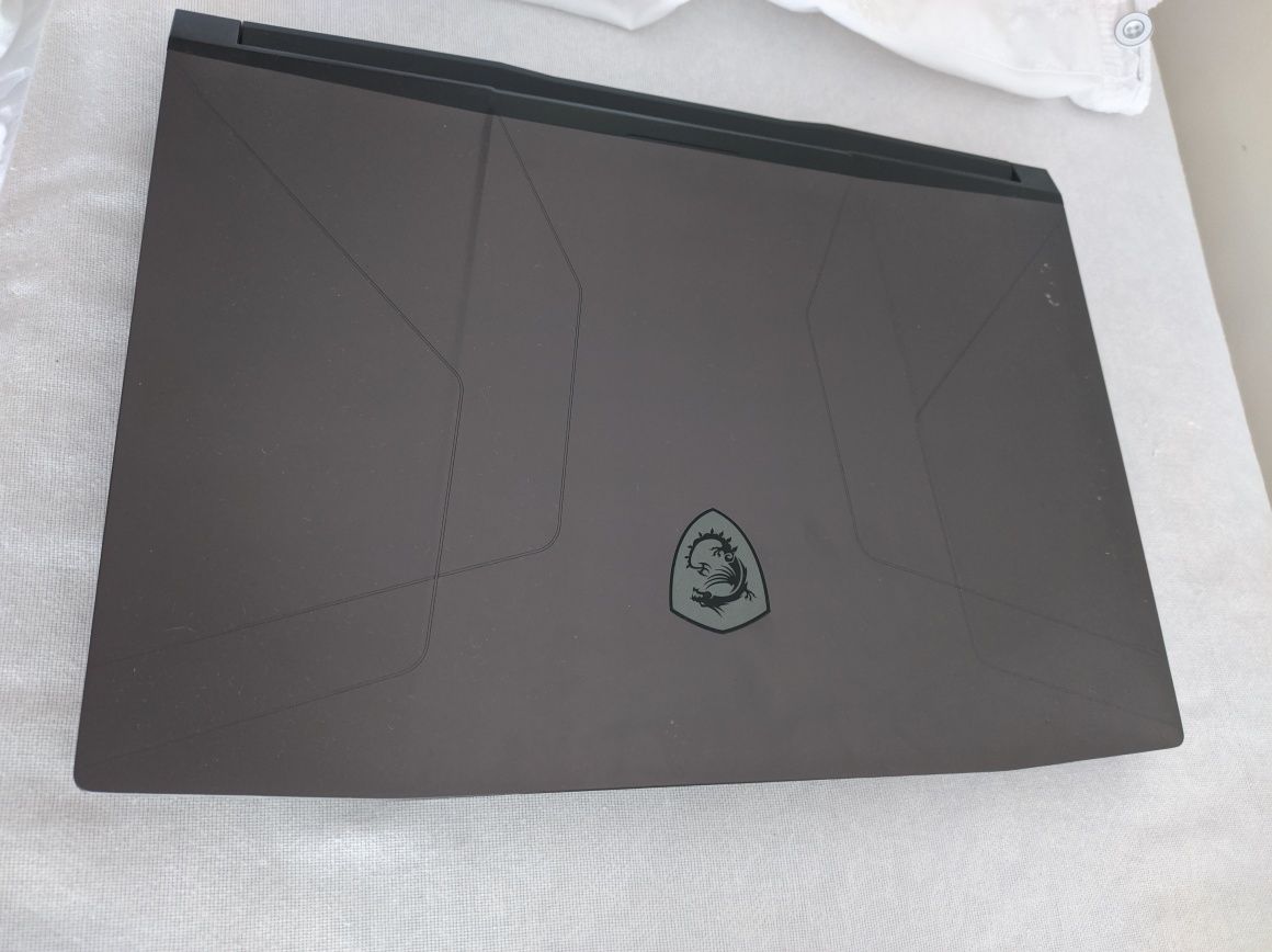 Продам msi gl66 laptop