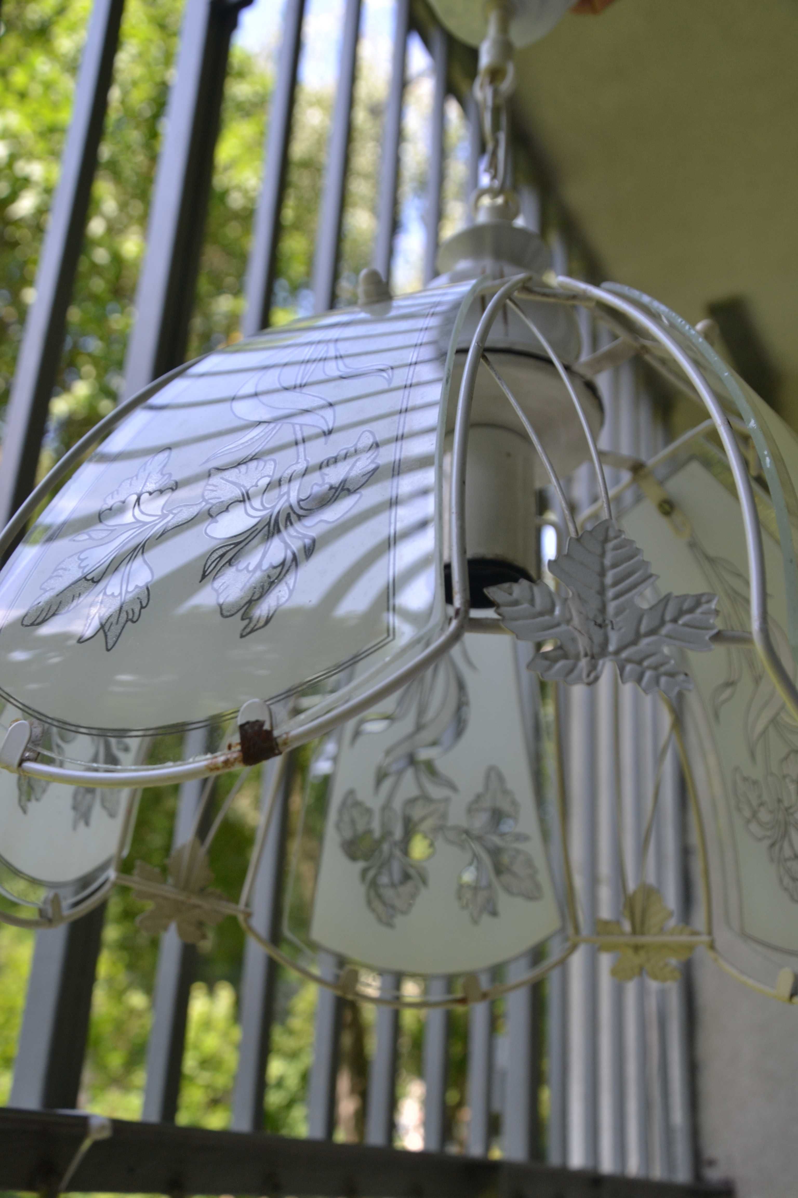 Lampa sufitowa- żyrandol metal szkło  porcelana PRL 70-80