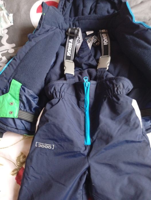 Продам детский комбинезон на мальчика