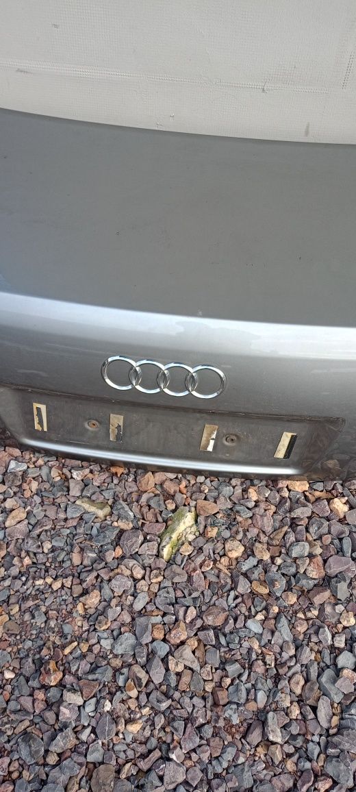 Klapa bagażnika audi A8 D3 ly7q