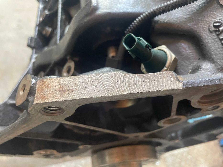 Двигун Audi Q5 80A 2.0tfsi DJY (без масляного насосу та піддону)