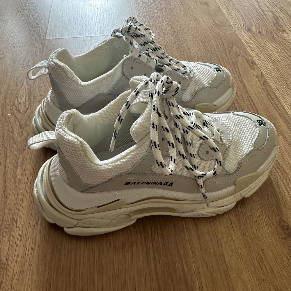 Sapatilhas tipo Balenciaga