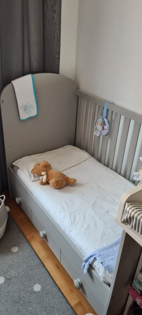 Berço  ikea cinza