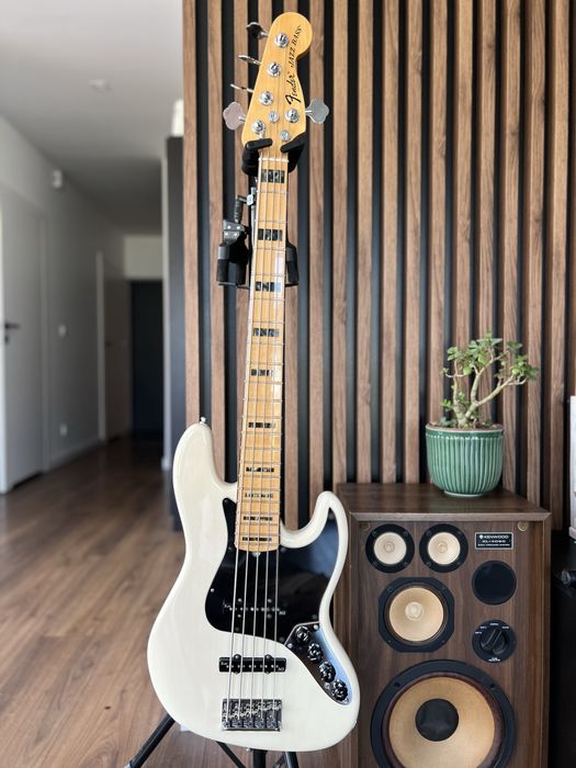 Gitara basowa Fender Jazz Bass V Deluxe MN WBL