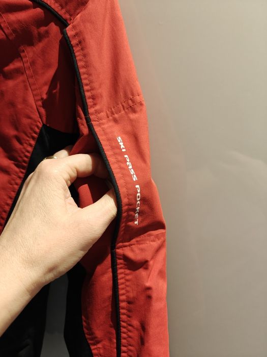 Kurtka narciarska ciepła i nie przewiewna