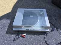 Gramofon Hitachi  HT 40S