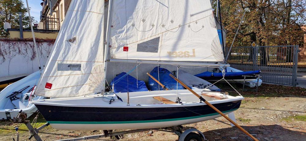 Łódź żaglowa żaglówka Laser 13 + wózek slipowy, wiosła (2)