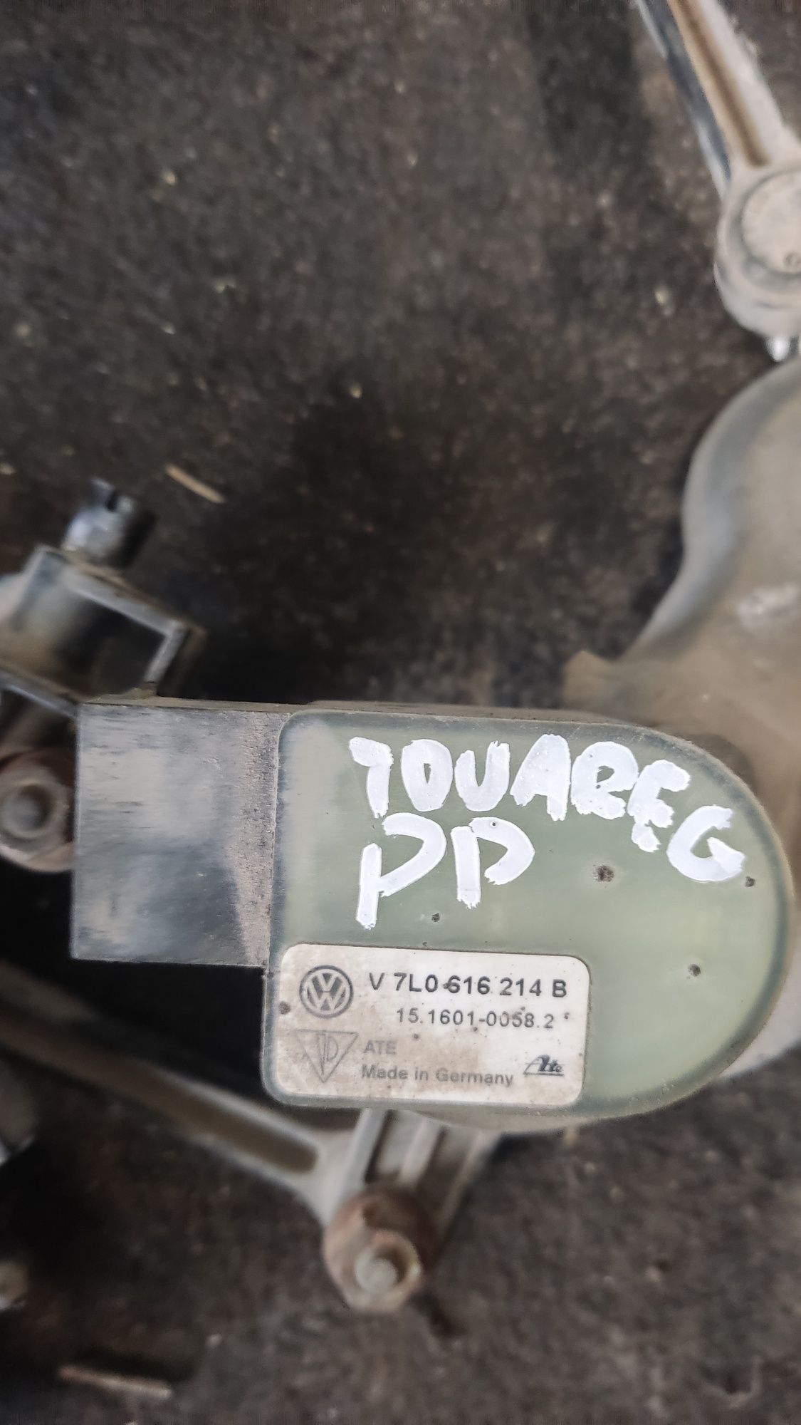 Czujnik poziomowania świateł Xenon prawy lewy przód Vw Touareg 7L