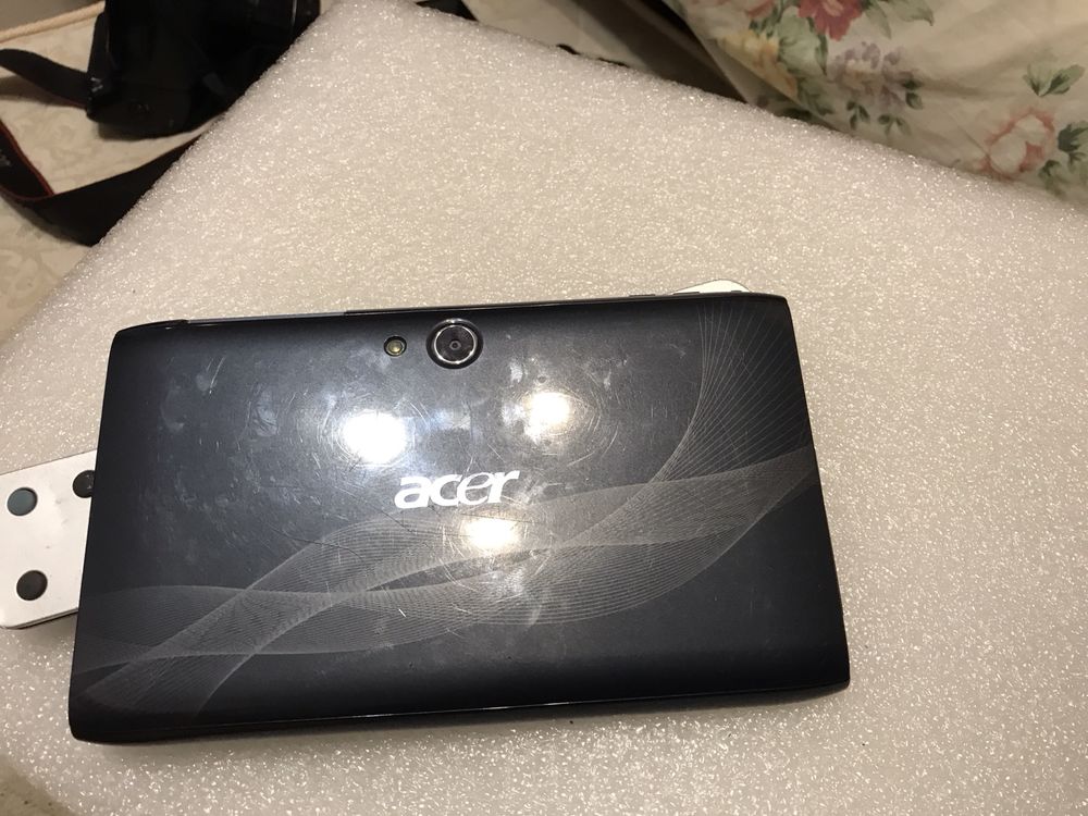 Планшет Acer A100  7" Ідеальний стан та відмінно працює.