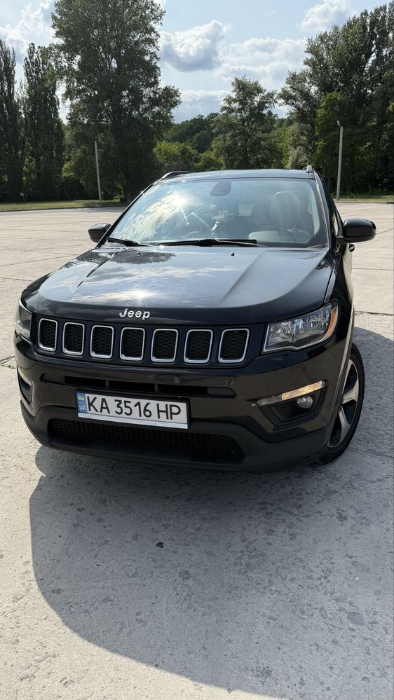 Продам своє  авто джип компас 2017 рік