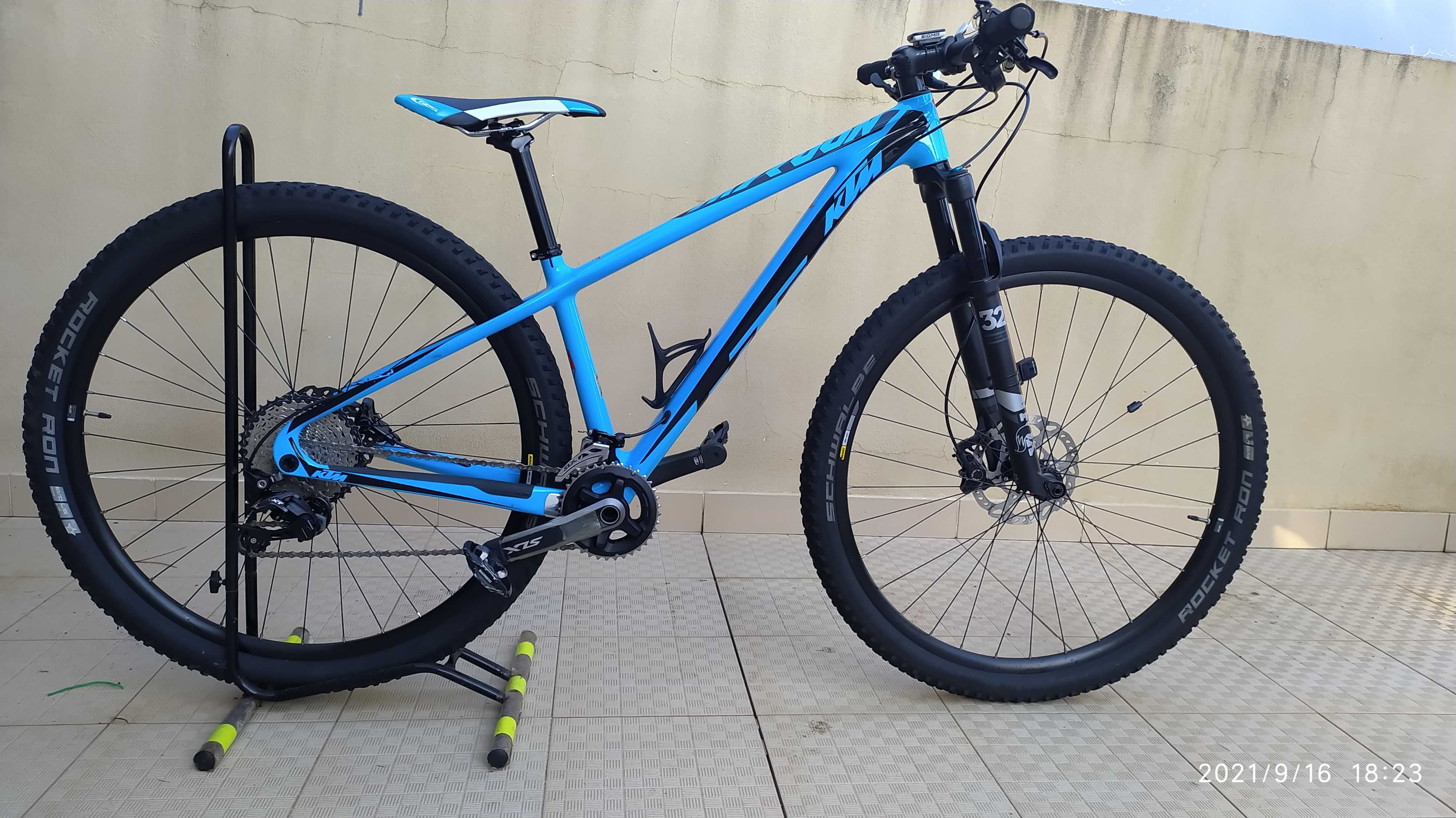 Bicicleta KTM MYROON ELITE 29´ 2017 ( B22 (15´) tamanho S / Carbono