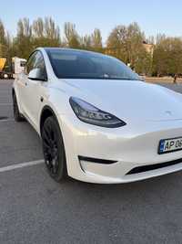 Tesla model Y dual motor Long range