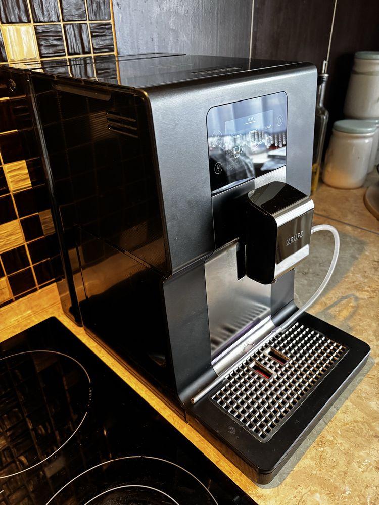 Krups Intuition EA875 - Bardzo Dobry Stan