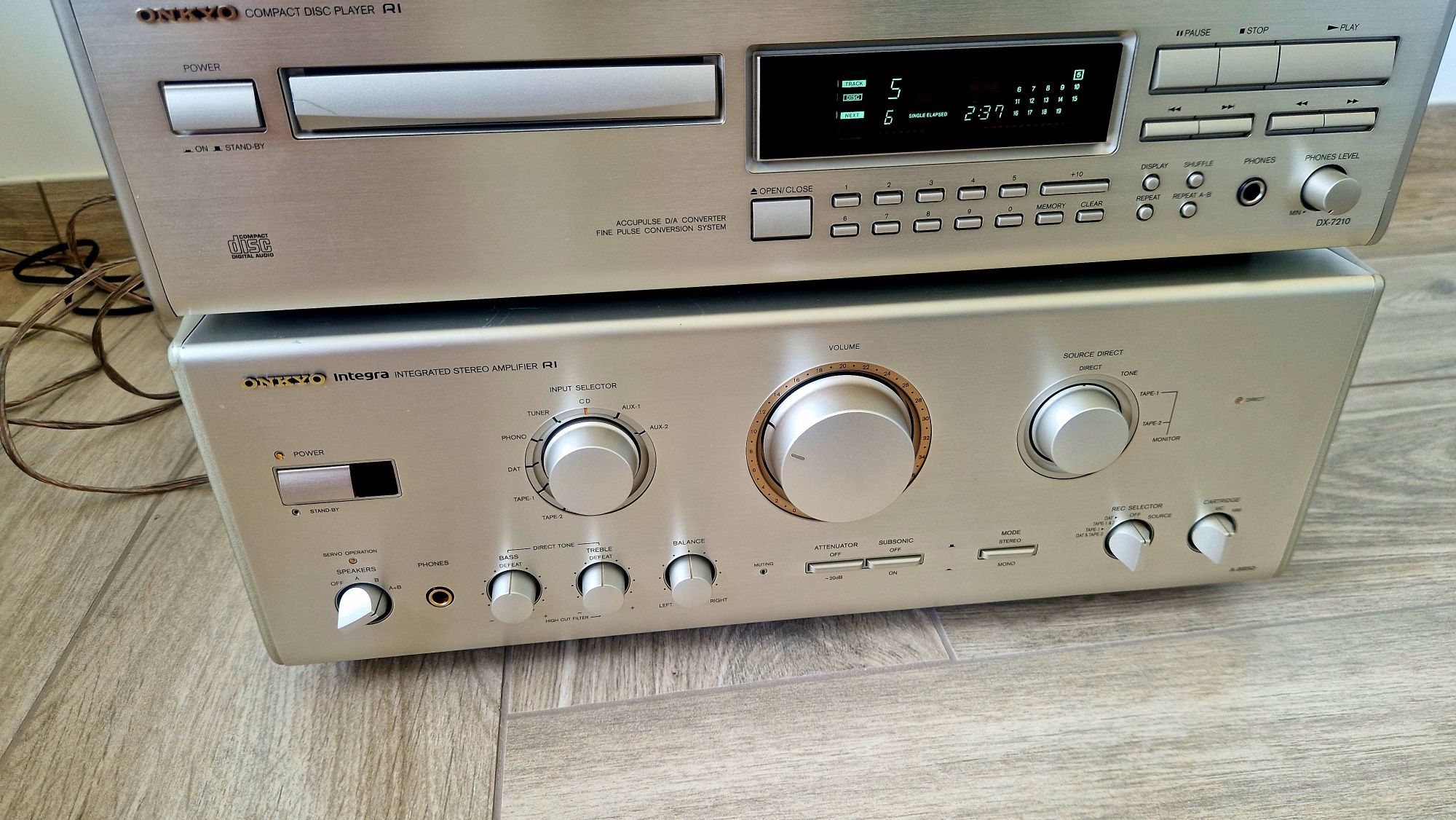 Zestaw Onkyo Integra A-8850 DX-7210 T-4210R piloty