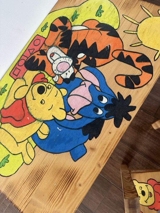 Stolik i 2 krzesełka Kubuś Puchatek dla dzieci