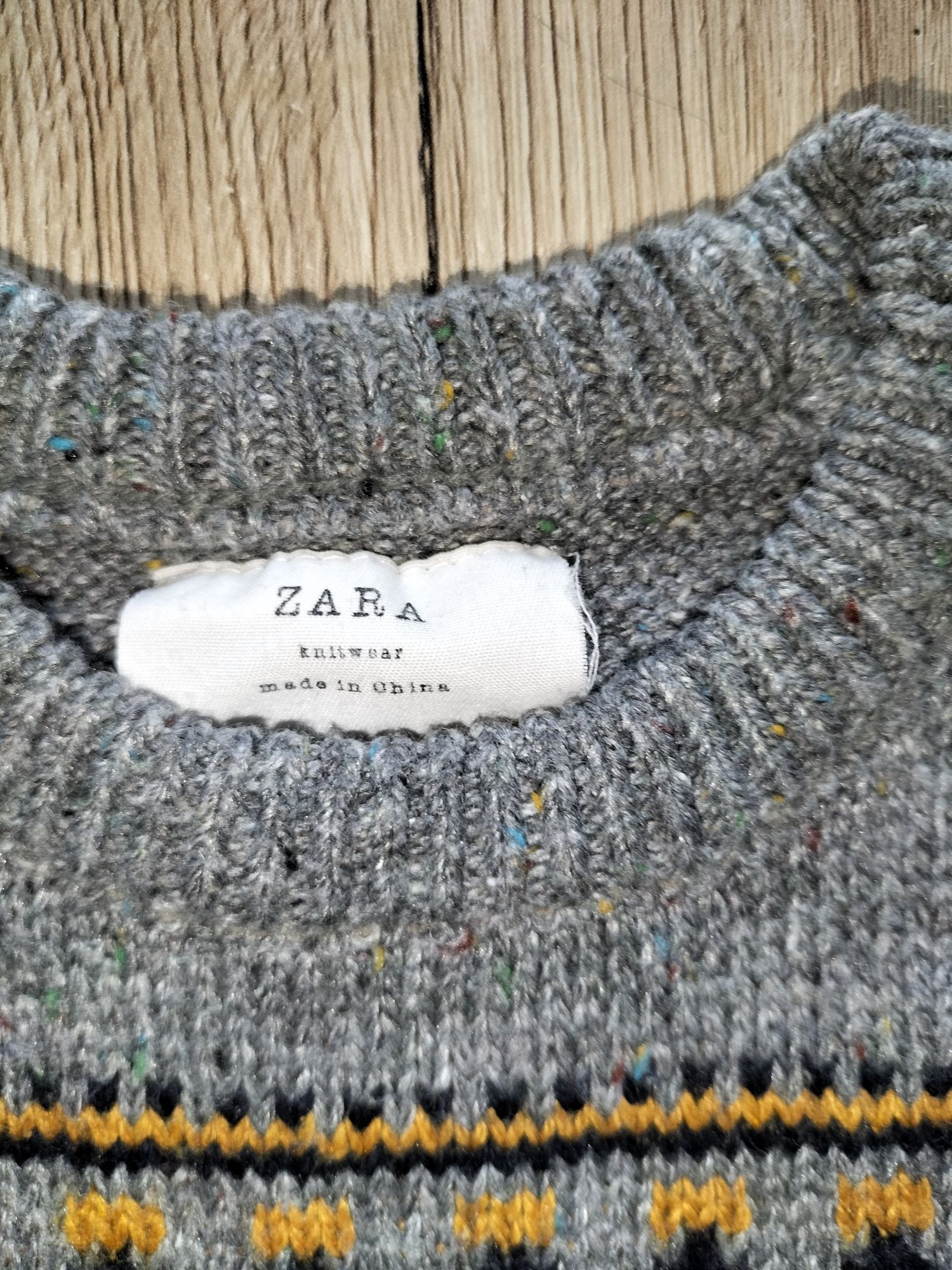 Sweter ZARA na 5lat rozmiar 110 stan idealny.