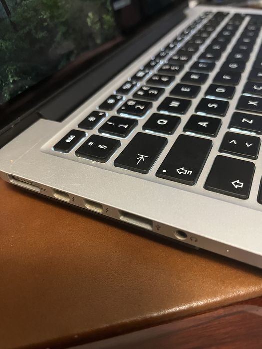 Macbook Pro 13 i5 2.7Ghz A1502 | 8gb ram | ssd 250gb