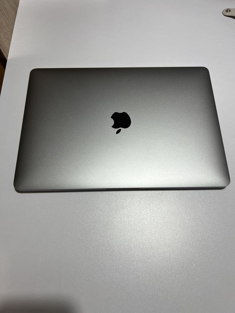 MacBook Pro 13” A1708 – Para Reparar – 120€ (negociável)