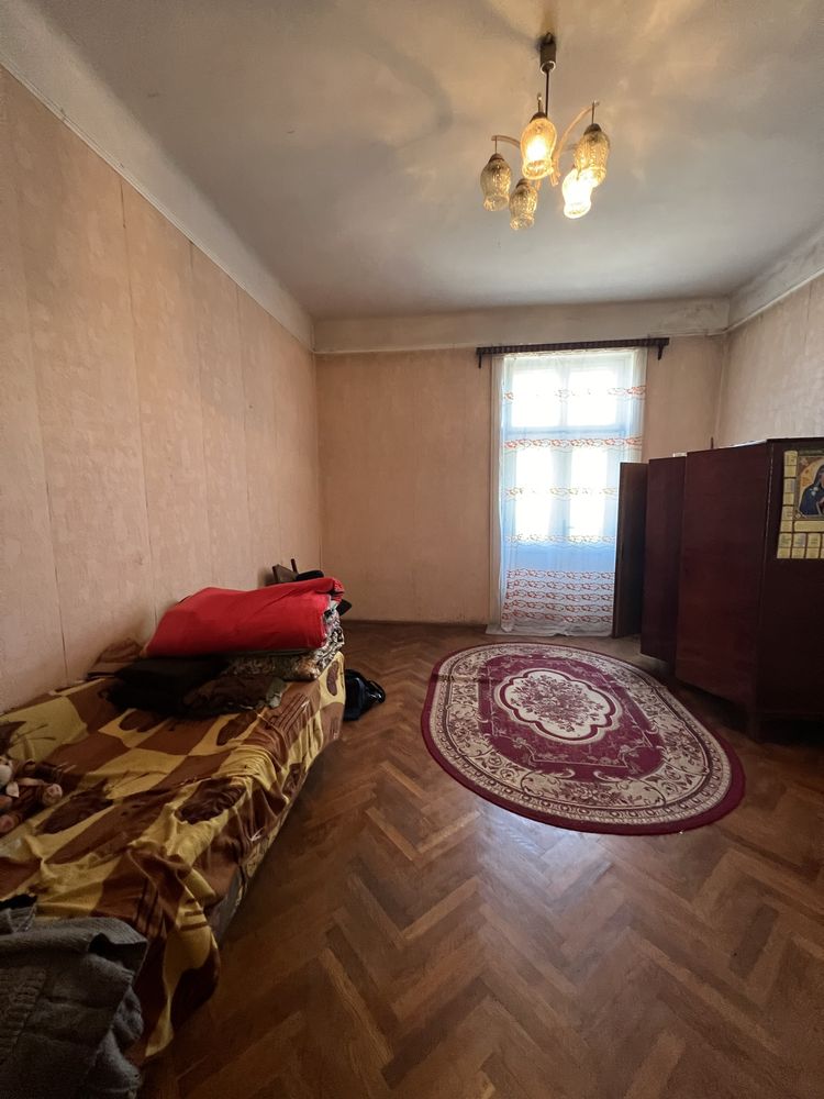Продаж 2 кімнатної квартири вул.Руська