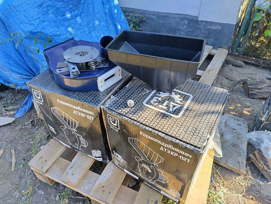 Млин млинок ДКУ на зерно без электродвигатель під 1.1-2.5 квт