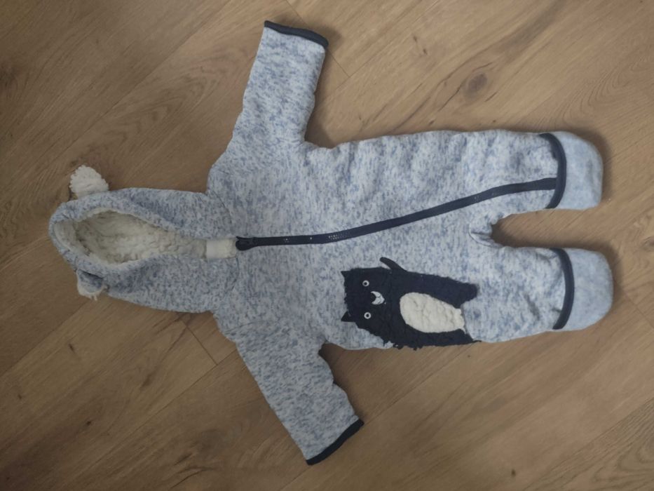 Kombinezon dla chłopca rozmiar 68 + gratis