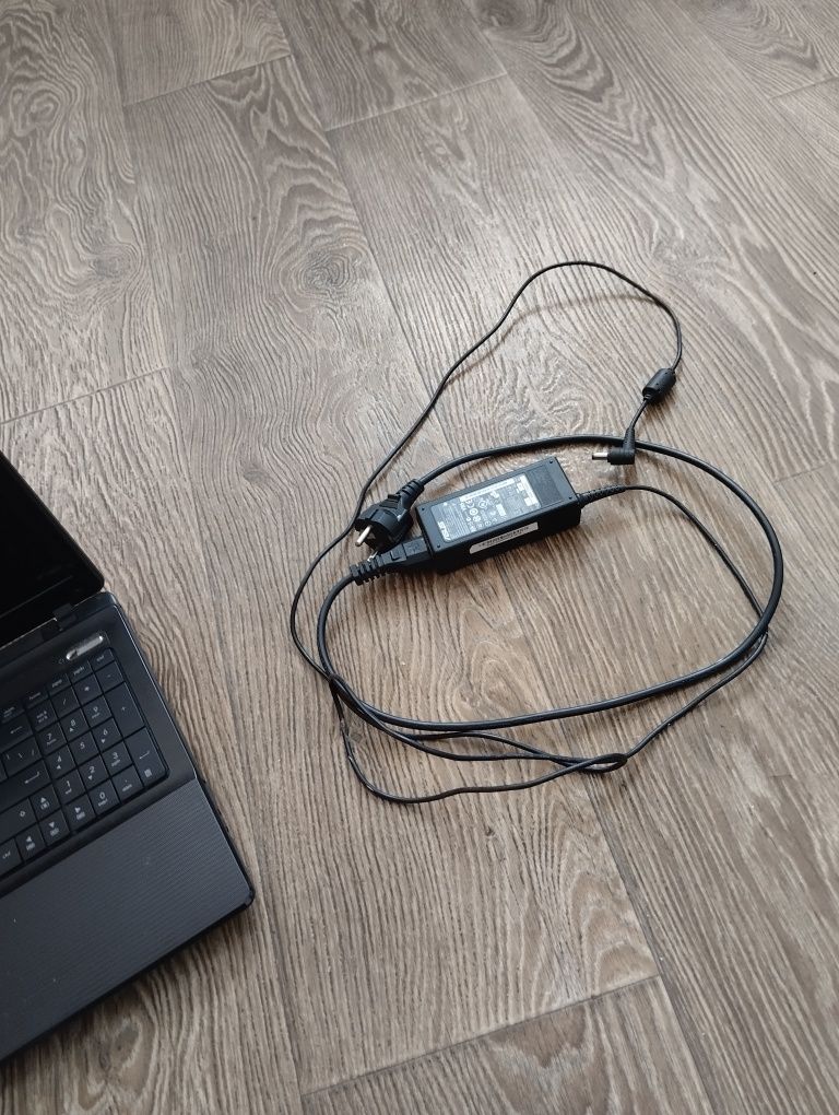 .Продам  не убиваемый (15,6") б у ноутбук Asus K53U с