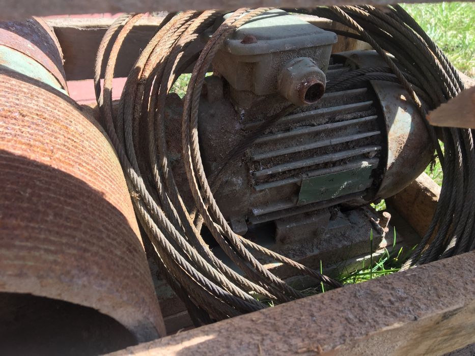 Лебедка электрическая  новая СССР