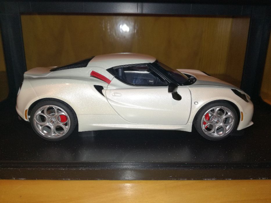 Alfa Romeo 4C (1:18) - Autoart